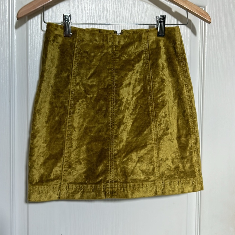 Free People Crushed Velvet Stretchy Mini Skirt Size 2 Green